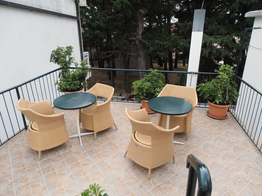 Apartment Perovic Baška Voda Exterior foto